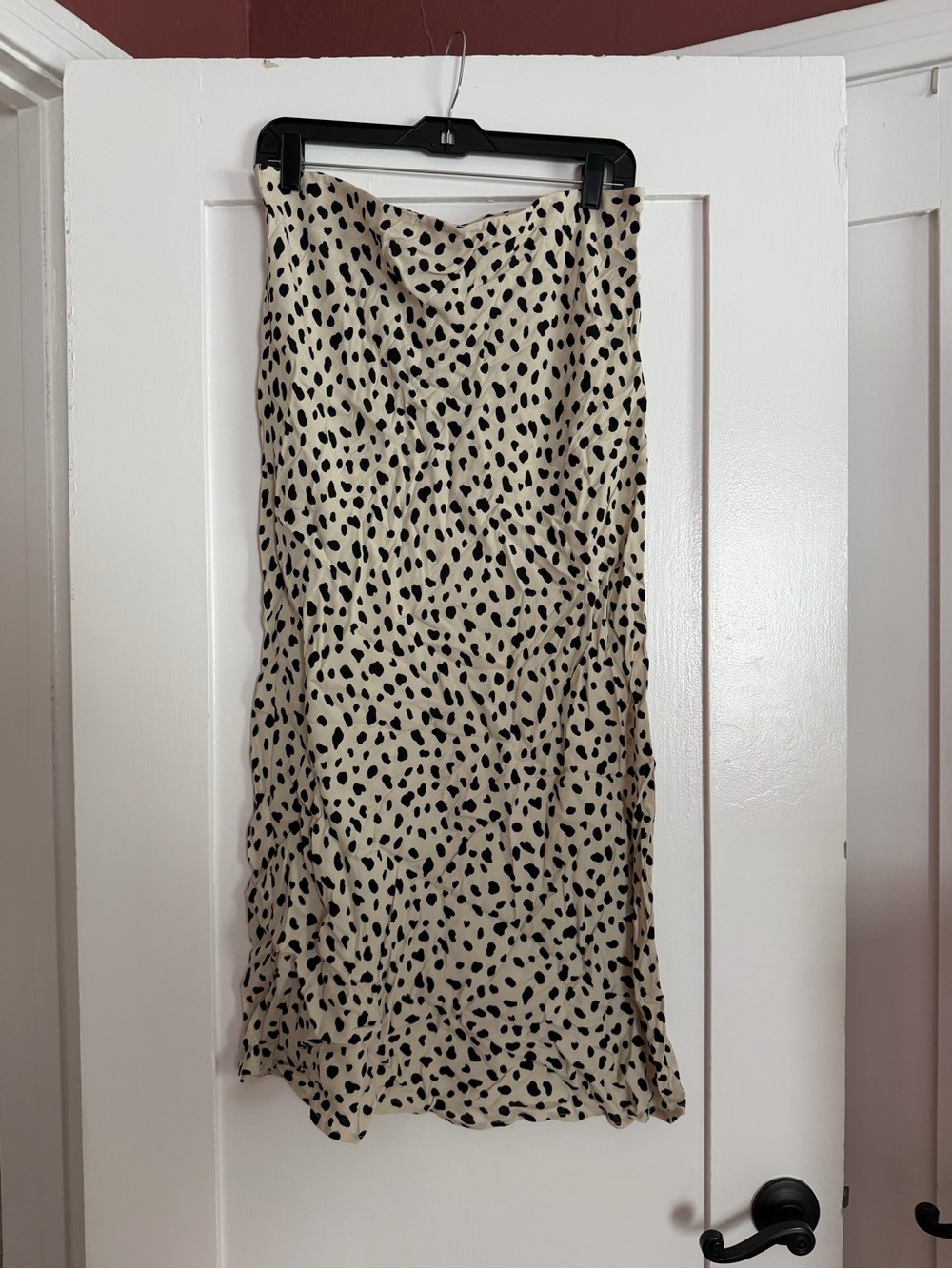 Moon River Beige Midi Skirt with Black Spot Print